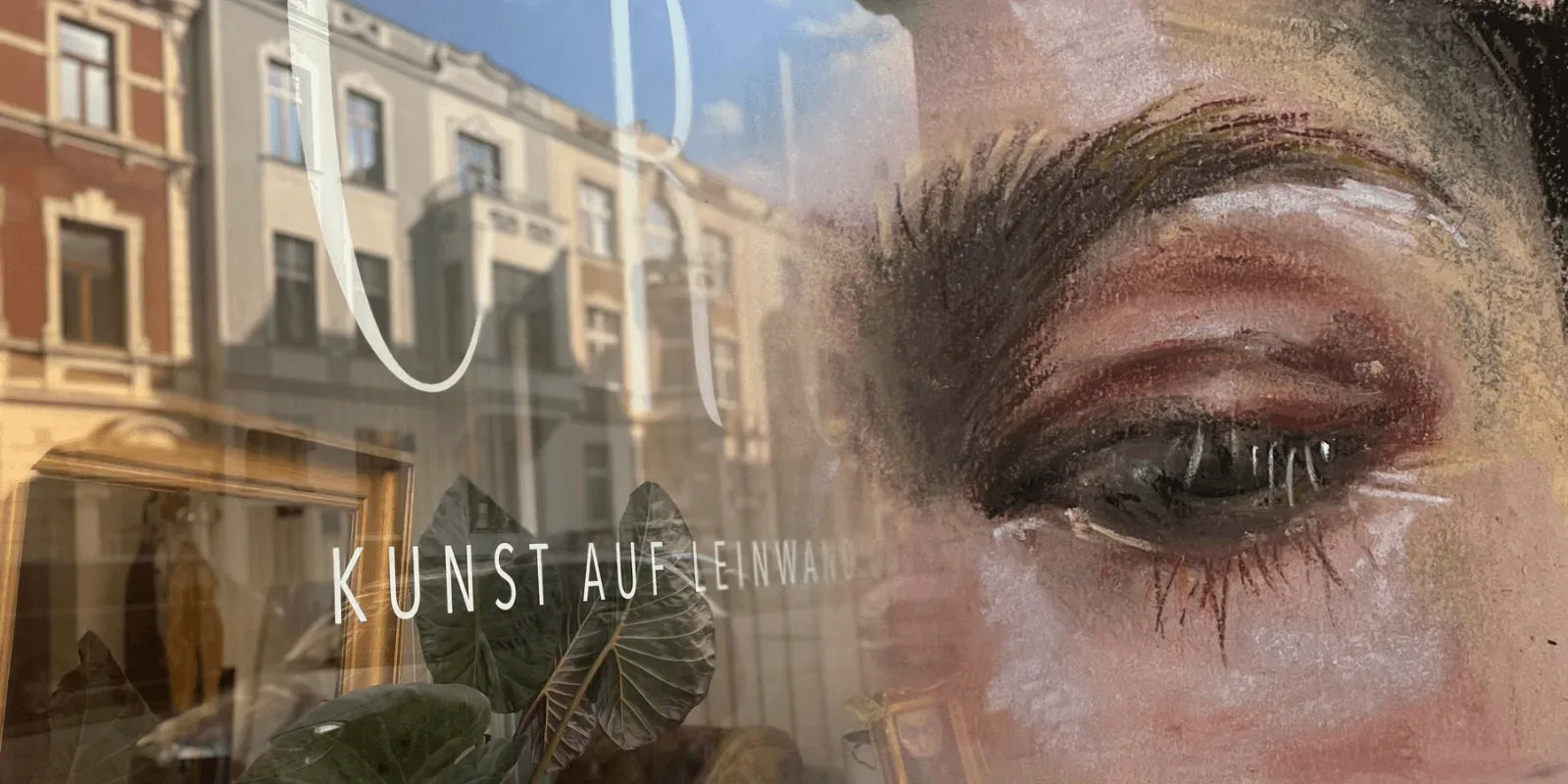 Schaufenster der Crux Galerie